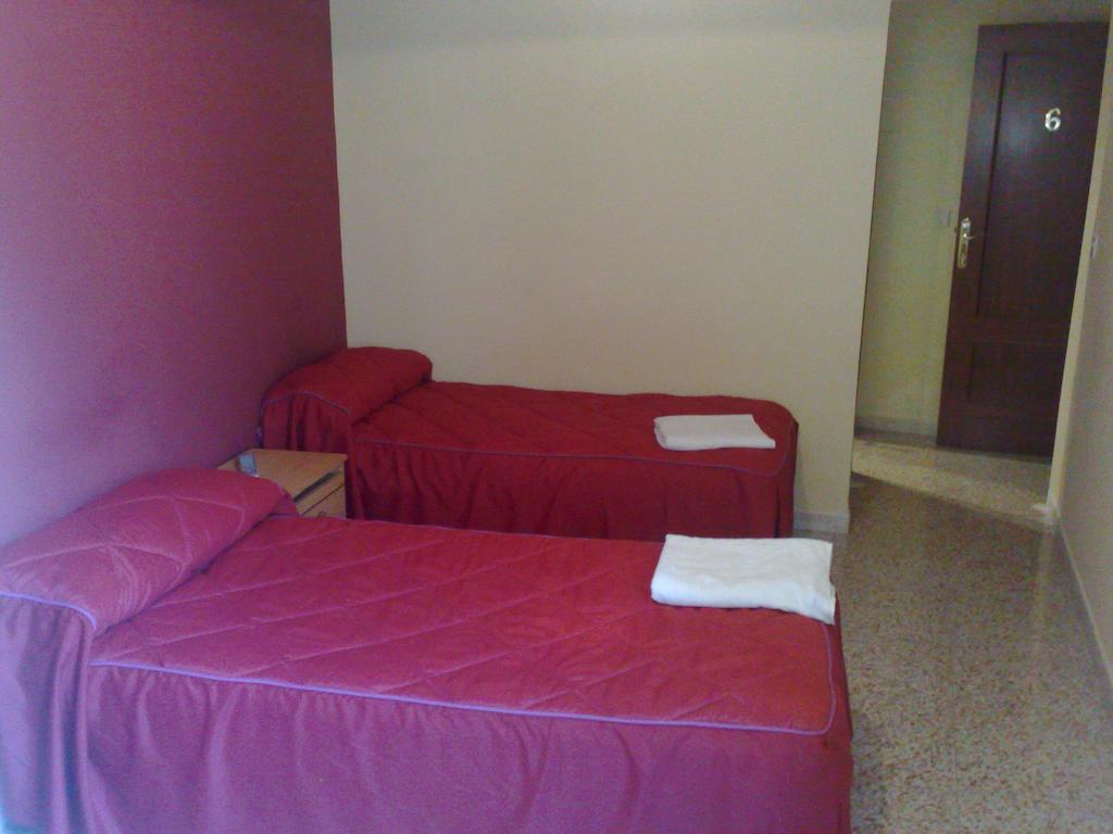 Pension El Cesar Caces Quarto foto
