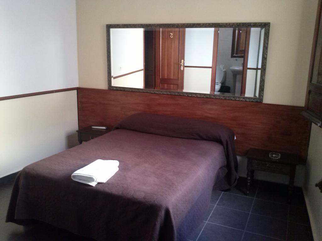 Pension El Cesar Caces Quarto foto